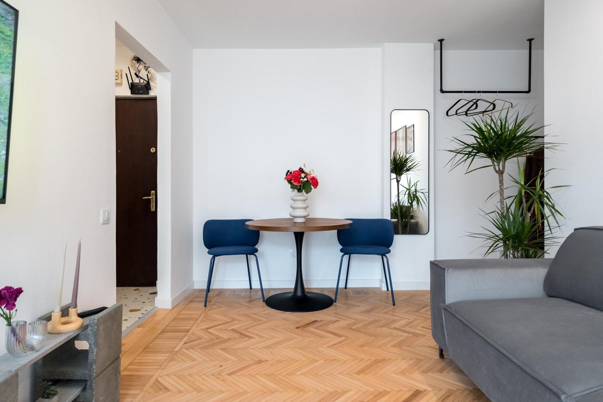 Central Aesthetic Apartment Bucharest Exterior photo