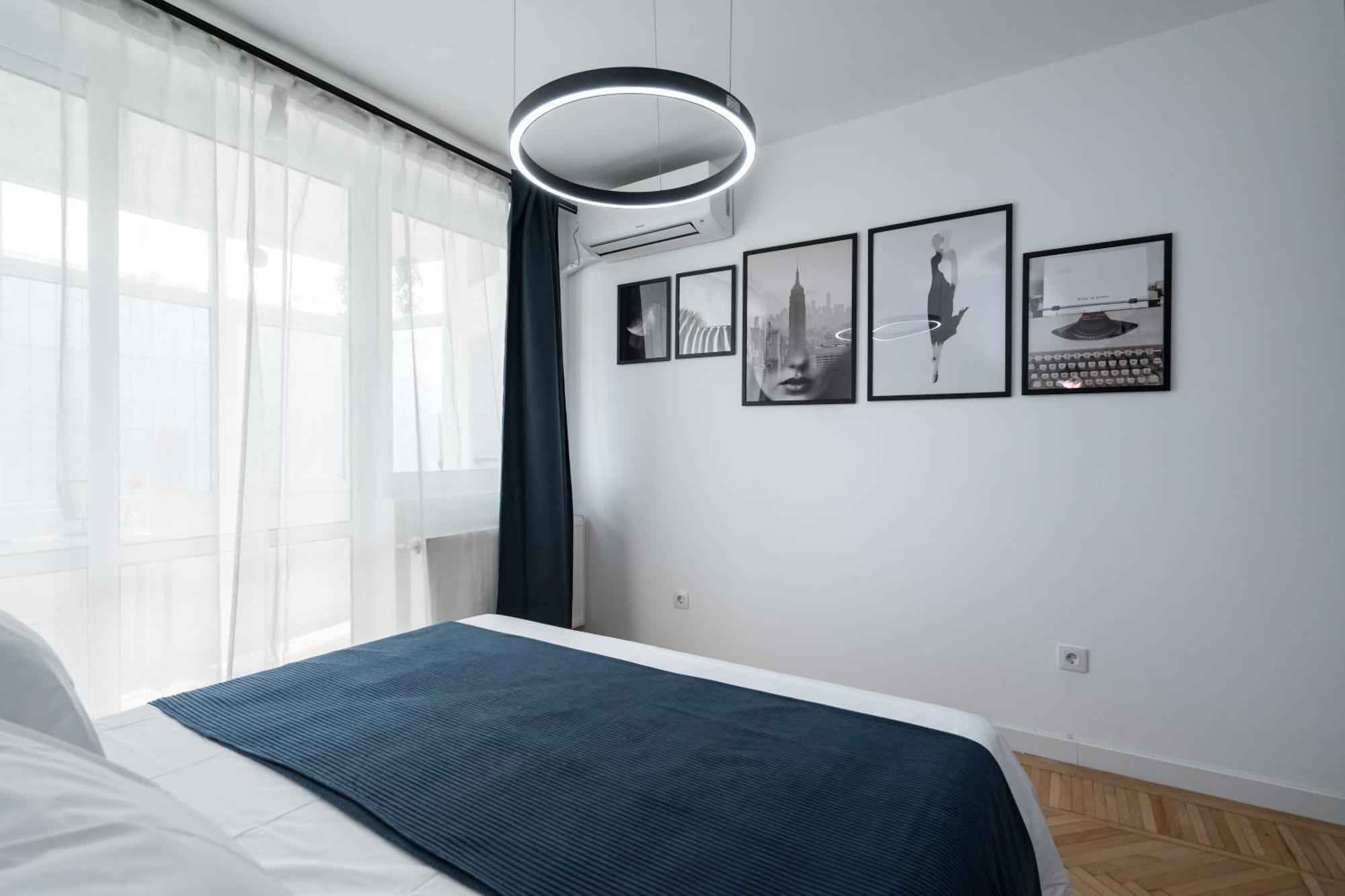 Central Aesthetic Apartment Bucharest Exterior photo