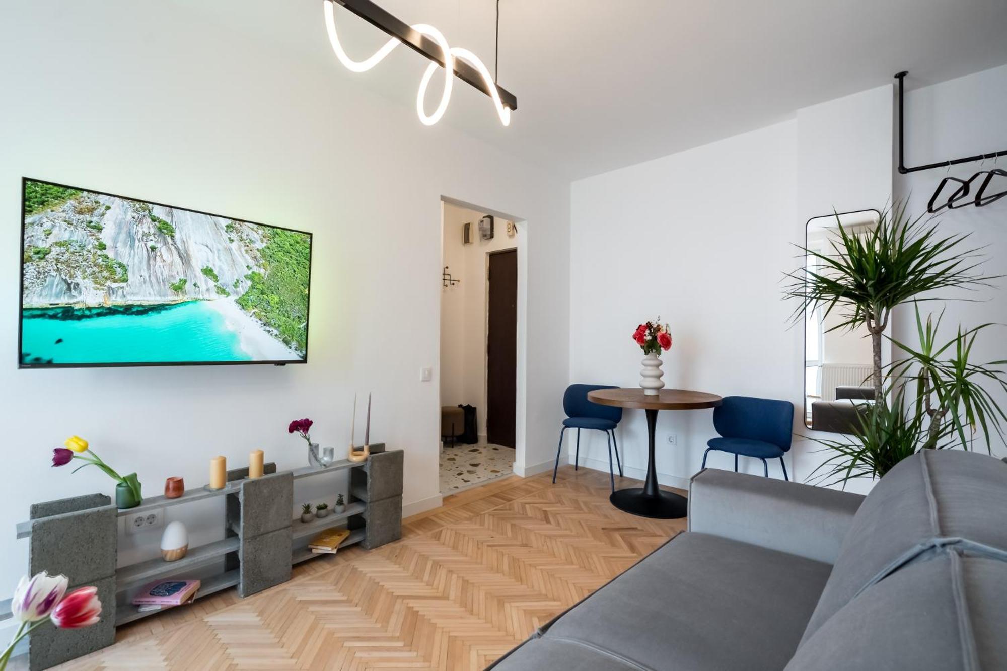 Central Aesthetic Apartment Bucharest Exterior photo