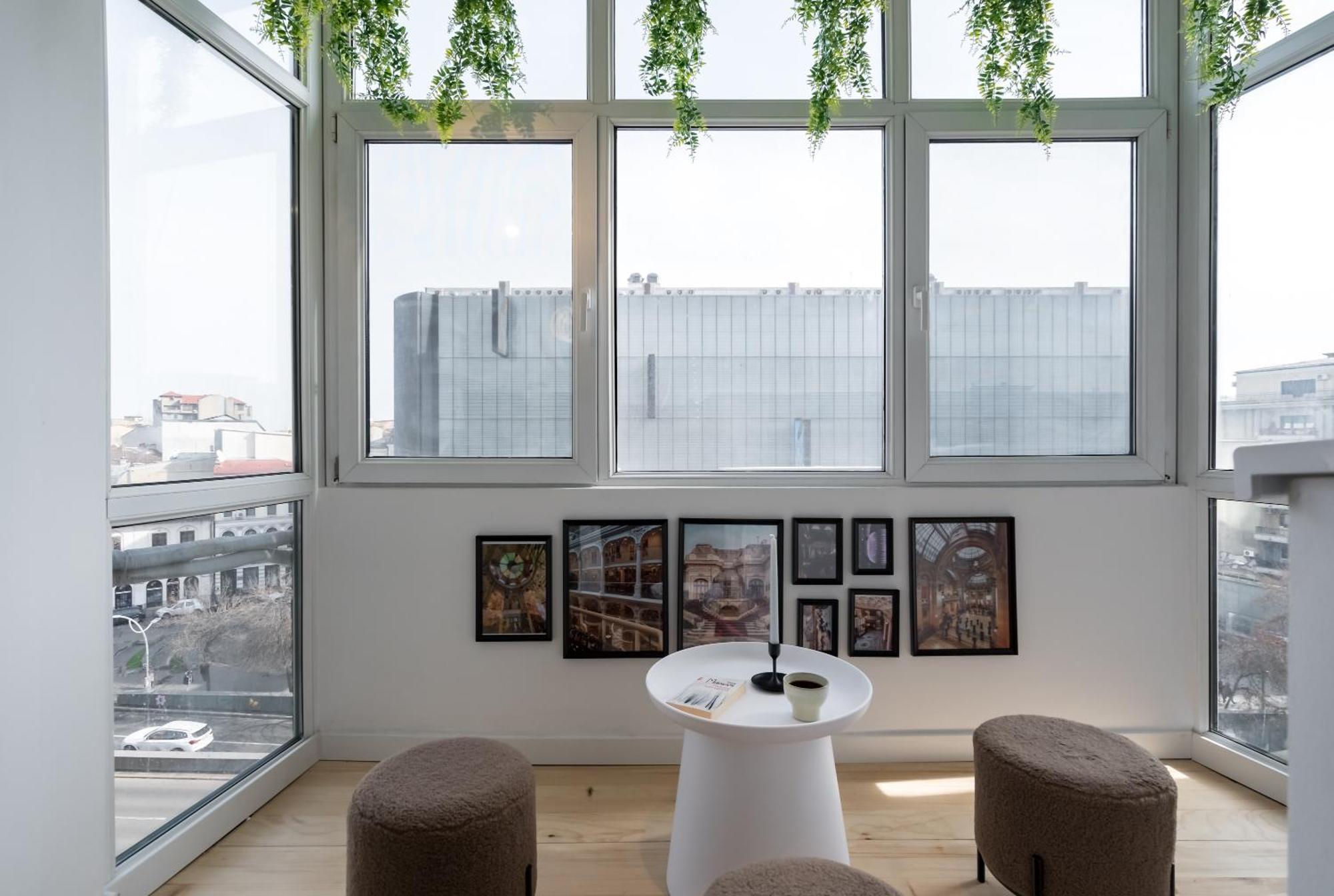 Central Aesthetic Apartment Bucharest Exterior photo