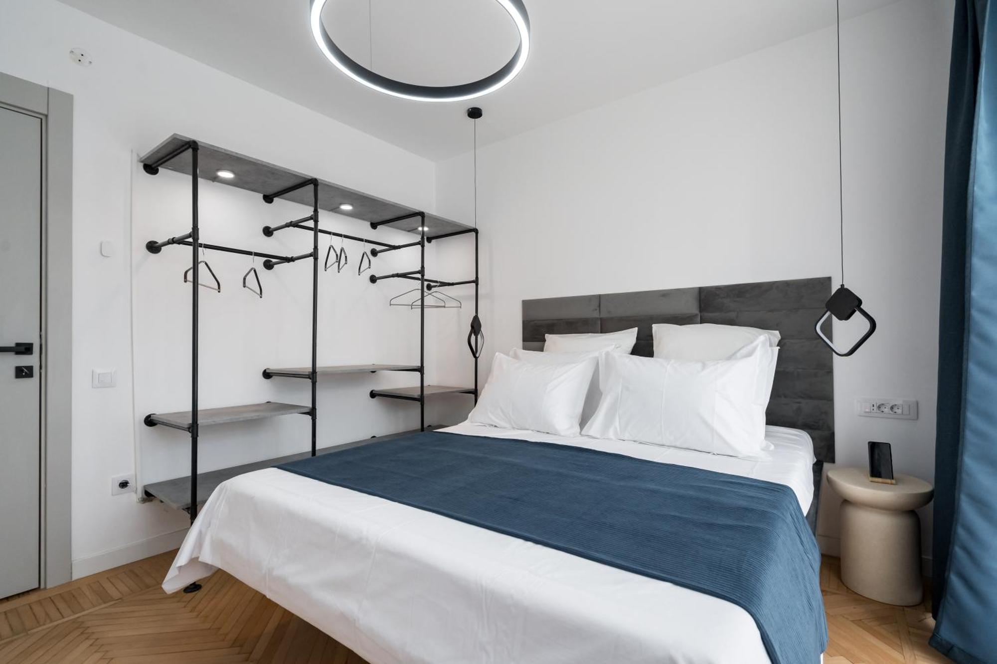 Central Aesthetic Apartment Bucharest Exterior photo